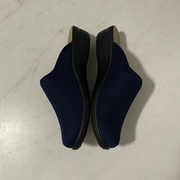 Fly Flot Navy Blue Mesh Slip On Clogs Size 40 Comfort Travel Neutral Casual - Picture 3 of 6